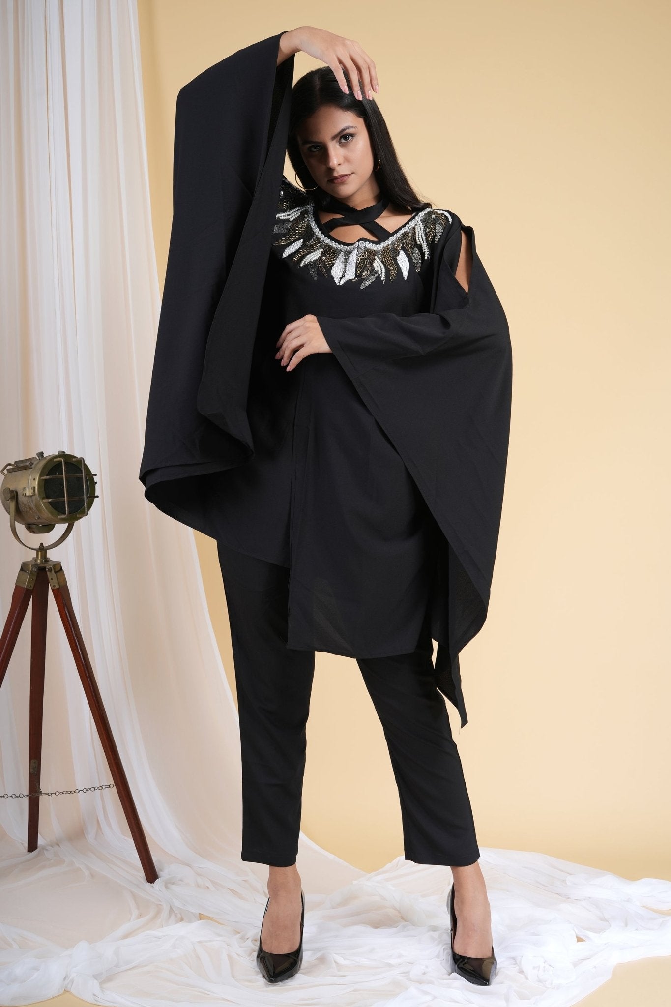 Black Soha Kaftan Set - INDIVYBE